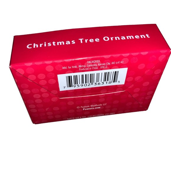 Hallmark Snoopy Christmas Ornament - Picture 11 of 12